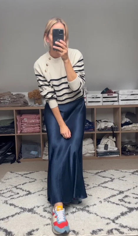 Pilar satin skirt in navy